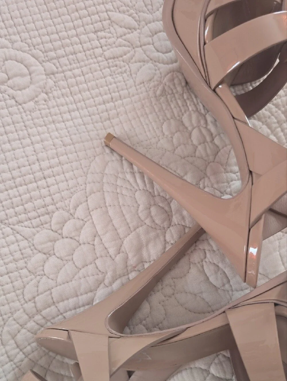 Yves Saint Laurent Patent Leather T-Strap Sandals in Nude